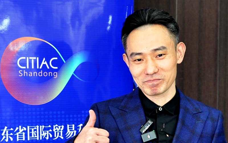 국제무역 및 투자 컨설턴트, 린이를 높이 평가하다!