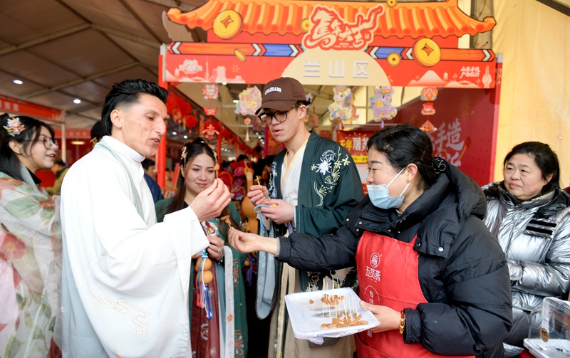「황하대집」터져나와 린이의 새해 정취 찾아가기