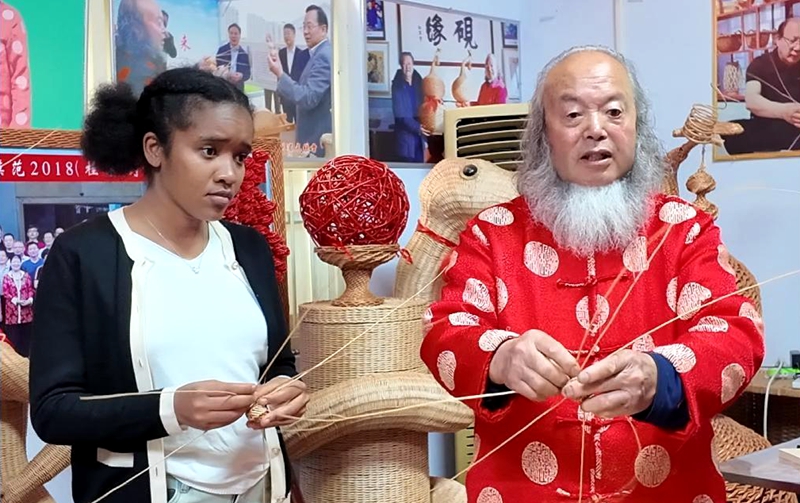 예열제로(禮閱齊魯) 린이・웨이팡 대학 외국인 유학생 문화교류 논의