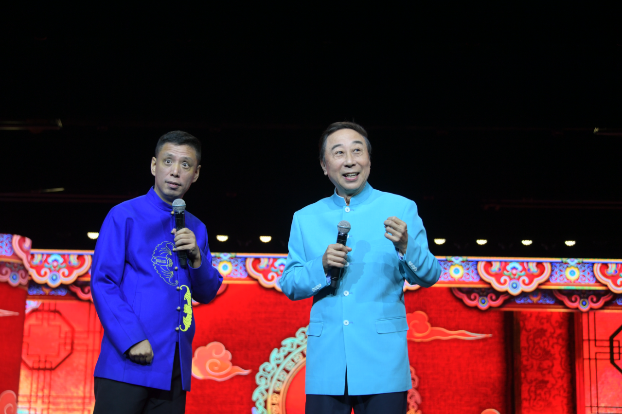 곡예 명가·신예,「웃음 선물」린이시 찾아가